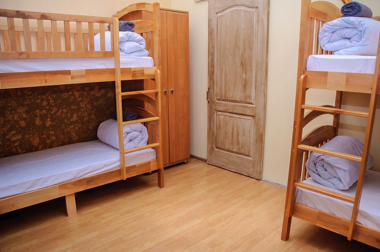 Golden Globus Hostel Kiev Exterior foto